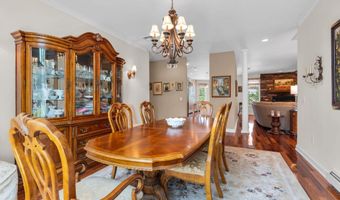 490 Arlington Ave S, Bayville, NJ 08721
