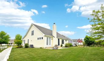 40418 N South Newport Dr, Antioch, IL 60002