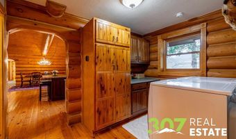 9 Falcon Dr, Cody, WY 82414