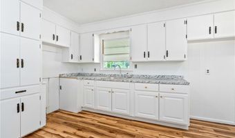 44 CAROL St, Alexander City, AL 35010