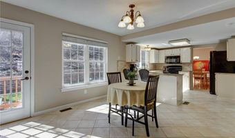 564 Woodlyn Xing, Ballwin, MO 63021