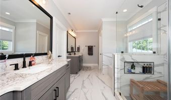 107 Meeting House Ln, Advance, NC 27006