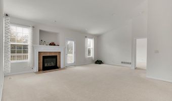 2801 Waterfront Ave, Algonquin, IL 60102