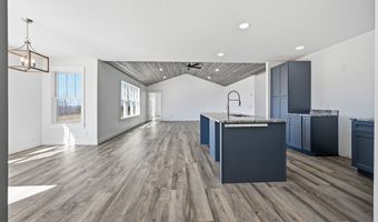 87 Yorktown Rd, Albion, ME 04910