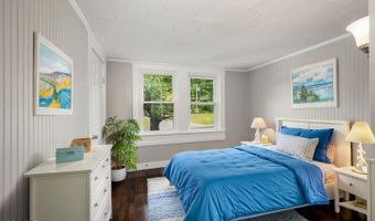 16 Mammoth Rd, Windham, NH 03087
