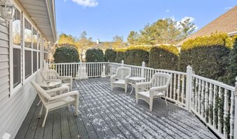 10 SANDY BOTTOM Ln, Barnegat, NJ 08005