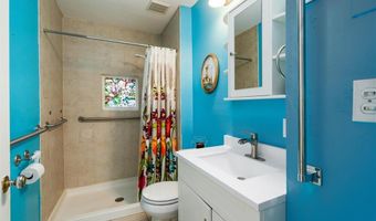 920 Grove St, Baldwin City, KS 66006