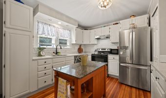 5 Wall St, Cromwell, CT 06416