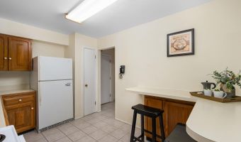 2407 S GOEBBERT Rd G202, Arlington Heights, IL 60005