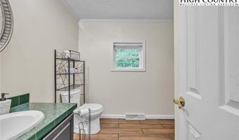 317 Dillard Dr, Jefferson, NC 28640