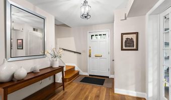 5801 DEVONSHIRE Dr, Bethesda, MD 20816