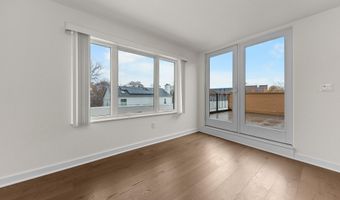 462 W Stadium Blvd, Ann Arbor, MI 48103