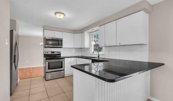 240 Bunnell Ave, Bayville, NJ 08721