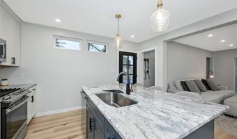 4135 State Park Dr, Akron, OH 44319