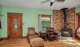 218 E 7th St, Ames, IA 50010