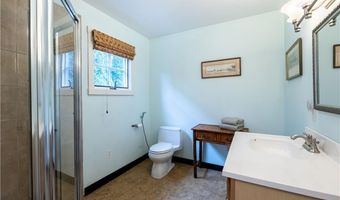 22 Young St, Newport, RI 02840