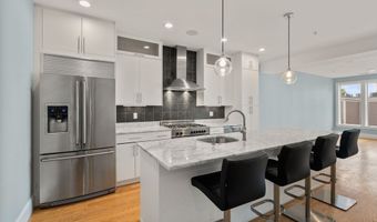 111 B St 8, Boston, MA 02127