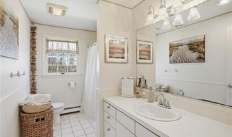 14 High St, Barrington, RI 02806