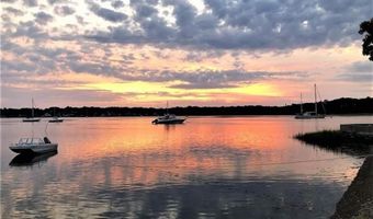 99 Smith St, Bristol, RI 02809