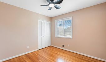 7852 OREANA Dr, Annandale, VA 22003