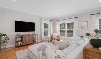 105 Hunting Hill Dr, Cumberland, RI 02864