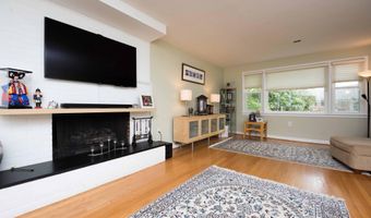 6789 LITTLE FALLS Rd, Arlington, VA 22213