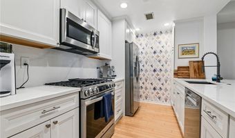 12000 Goshen Ave 203, Los Angeles, CA 90049