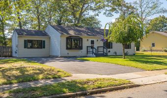 20 Woodland Rd, Bayville, NJ 08721