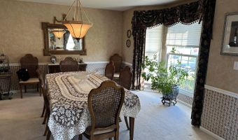 1850 White Oak Dr, Algonquin, IL 60102