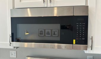 100 W LEXINGTON St 204, Baltimore, MD 21201