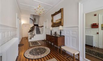 1 Red Cross Ave 9, Newport, RI 02840