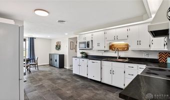 2115 Meadow Ln, Arcanum, OH 45304