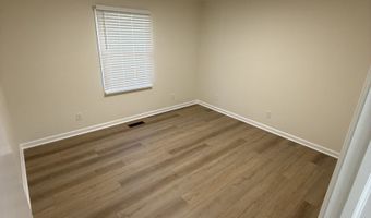1348 Secretariat Ln, Indianapolis, IN 46217