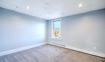 68 Division St 3, Lincoln, RI 02838