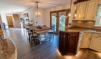 19328 Stirrup Dr, Abingdon, VA 24211