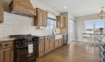 9174 207th Ave, Anamosa, IA 52205