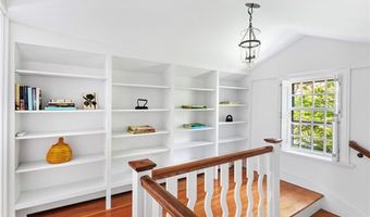 42 Second St, Newport, RI 02840