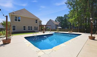 107 Walkabout Dr, Aberdeen, NC 28315