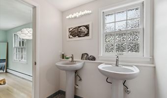 2422 Essex, Ann Arbor, MI 48104