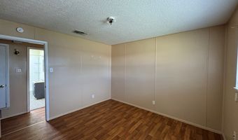 806 N 10th St, Alpine, TX 79830