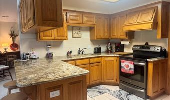 8 Merritt Dr, Bella Vista, AR 72714