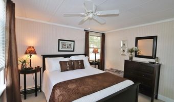 207 Sixth St, Bangor, ME 04401