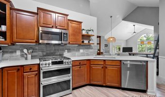 955 Bridge Crest Dr SE, Ada, MI 49301