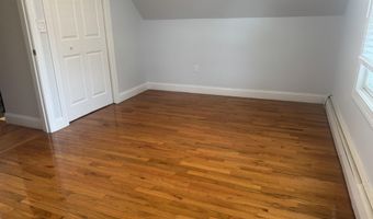 28 Irongate Ln, Aberdeen, NJ 07747