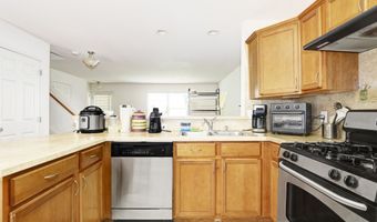 10 Oyster Bay Rd H, Absecon, NJ 08201
