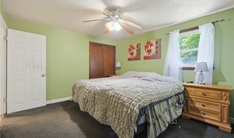417 Lake Washington Dr, Glocester, RI 02814