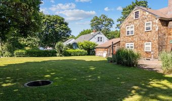 36 Woodlawn Ave, Auburn, ME 04210