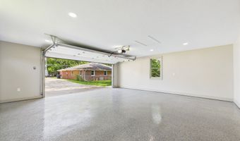 901 Fremont Dr, Anderson, IN 46012