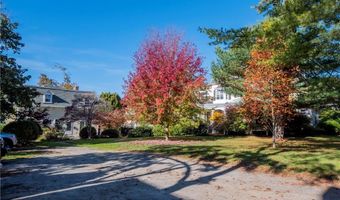 45 Ayrault St 5, Newport, RI 02840