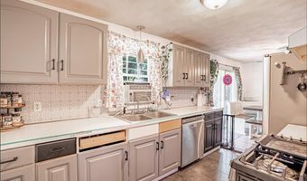 18 Allison Ct, East Providence, RI 02915